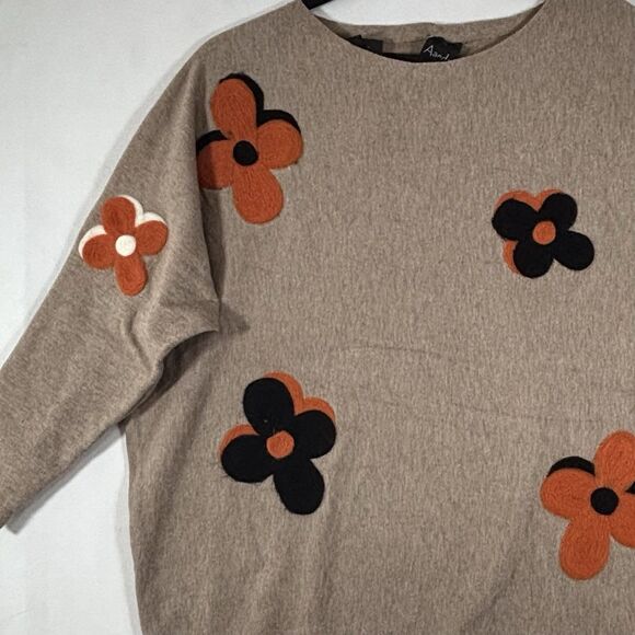 AAEDA Hazelnut Tan Dolma Sleeve Sweater Floral Accents  Pullover - Picture 5 of 12